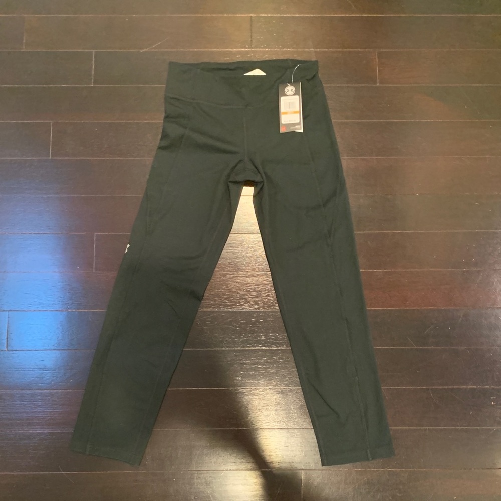 BRAND NEW under armour black leggings with tags!